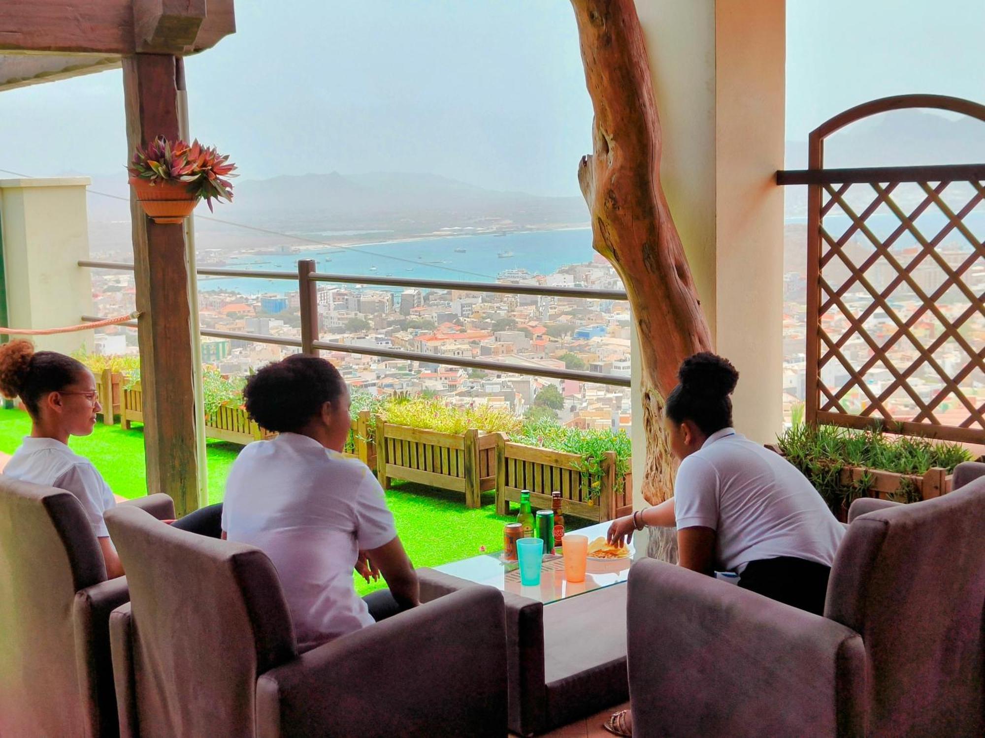 Hotel Belvedere Mindelo, Cabo Verde Buitenkant foto